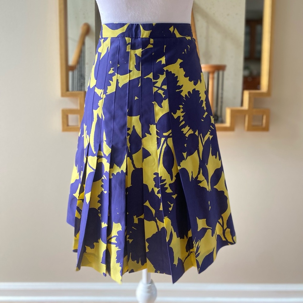 Moschino Silk Purple Yellow Pleated Floral Print Skirt US size 6 - Picture 3 of 13
